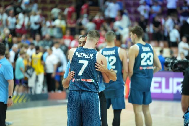 1757562301919082630.jpg GzrjNlLXcAAMnjB.jpg